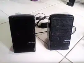 Speaker mini,bisa colok hp,laptop,dan pc.