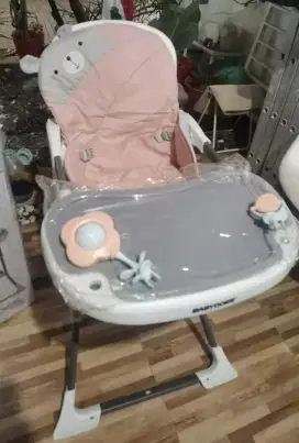 Preloved Baby Does High Chair