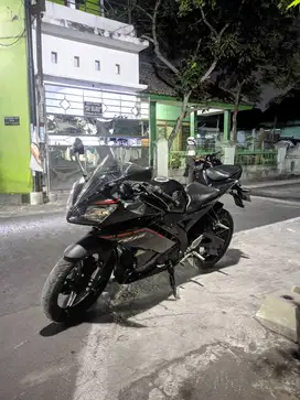 Yamaha yzf r15 2015