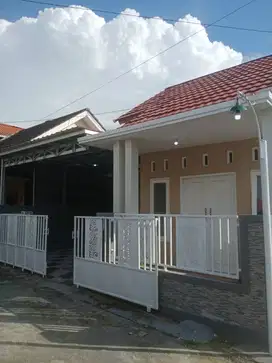 Di Kontrakan RUMAH BARU!! di Tajem Jogja