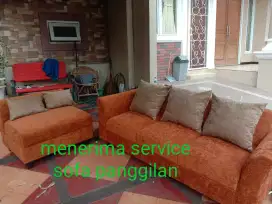 Menerima servis sofa panggilan