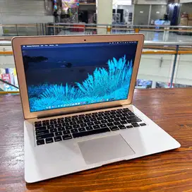 Macbook Air 13inch 2014