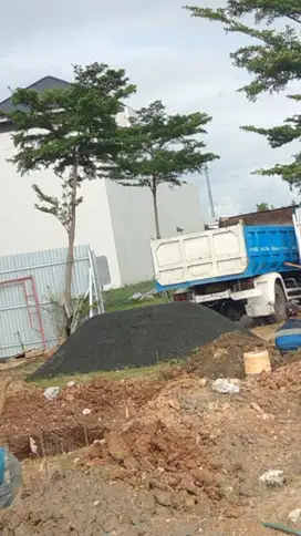 PASIR COR HITAM KASAR 5 M KUBIK BERMUTU BAGUS COCOK TUK APLIKASI COR