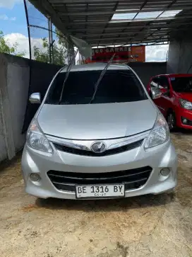 Avanza VELOZ 1.5 AT 2012