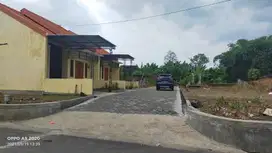 Dijual Tanah Kavling + 2 Unit Contoh Gledeg Karanganom Klaten