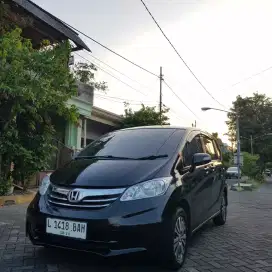 Honda Freed E PSD 2012 Burgundy Metalik Istimewa Milik Pribadi