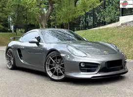 LOW KM 20k!! Porsche cayman 981 sport chrono 2013 siap pakai!