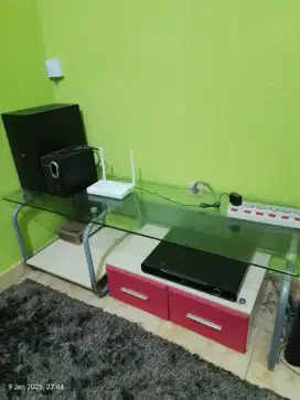 Di jual cepat meja tv kaca