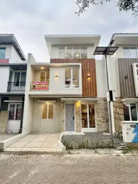 JUAL CEPAT HARGA MIRING ACCOLA PARK! RUMAH BARU KINCLONG BAGUSSS!