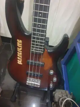 Gitar Bass Ibanes Soundgear