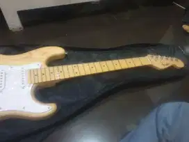 Guitar Fender Masih Bagus Dan Terawat