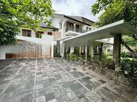 Rumah Exclusive di Darmawangsa Kebayoran Baru Jakarta Selatan
