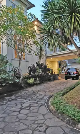 Rumah Mewah di River Park Bintaro Sektor 8