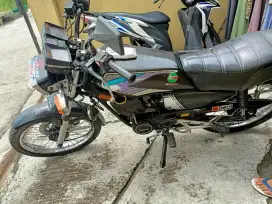 Yamaha RX King , warna biru plat B kondisi bisa request cat baru dll