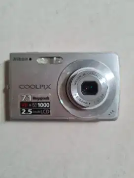 Nikon CoolPix S200 Silver 7.1 MP (Bekas)