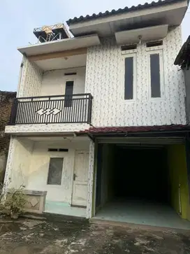 Rumah di kost atau dsewa kan bulanan