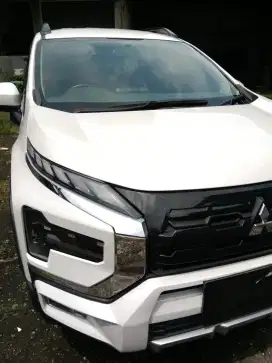 Dijual Mitsubishi Xpander Cross L Premium 2023 Putih No cantik