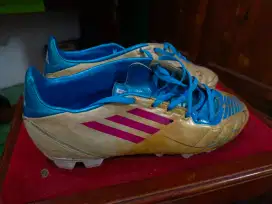 Sepatu Bola Adidas F50 FG