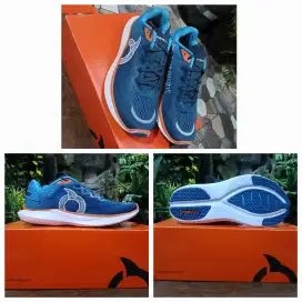 Sepatu ortuseight running hyperdrive