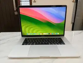 MacBook Pro Retina 15in 2018 Core i9 32GB SSD 1TB Warranty