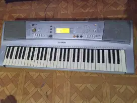 Keyboard Yamaha PSR E303