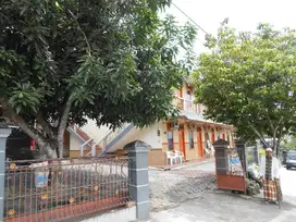 Dijual rumah penginapan/kost