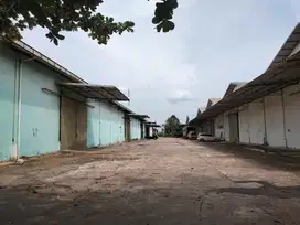 Disewakan Gudang dalam komplek.