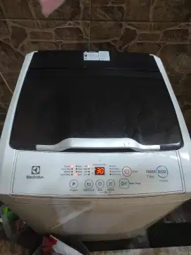 Mesin cuci electrolux