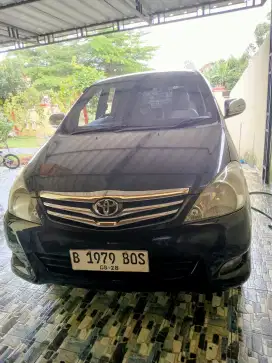 Jual cepat Innova G tahun 2010 A/T  bensin