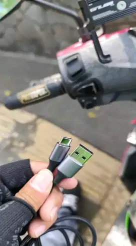 USB to c.
mulus kaya baru.
Cacicu PHP lewat aja.