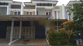 Dijual Rumah Cluster San Lorenzo Illago Paramount Gading Serpong