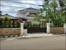 RUMAH MEWAH SIAP HUNI