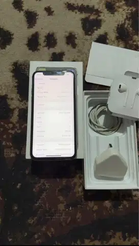 Dijual Iphone X Silver 256GB Lengkap Terdaftar All operator ON