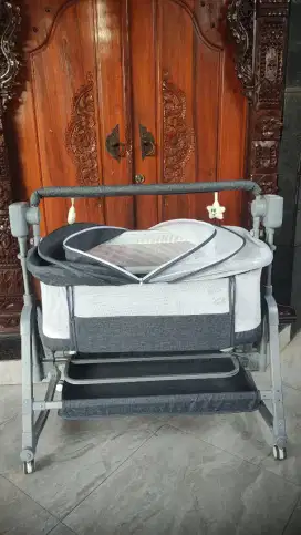 RARE ELECTRIC SWING BABY CRIB BOX AYUNAN RANJANG BAYI/JOIE NUNA CHICCO