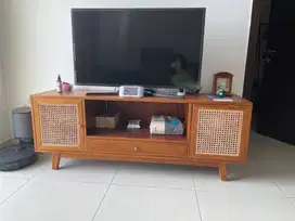 RAK TV KAYU JATI (CUSTOM). 95% KONDISI BAGUS.