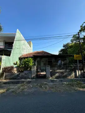 Dijual rumah hitung tanah di pucang anom timur Surabaya