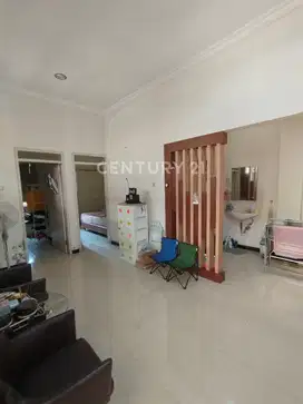 Rumah 2 Lantai, Jl Permata Pelangi, Dekat Tengah Kota Semarang.