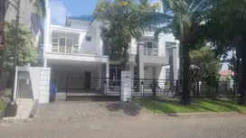 PARK AVENUE DIAN ISTANA RUMAH MEWAH ROW JALAN SUPER LEBAR 4 MOBIL
