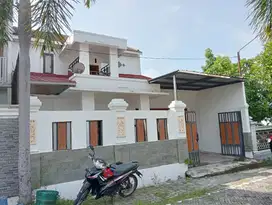 disewakan rumah mewah cluster elit furnish deket karangnyar kota siap