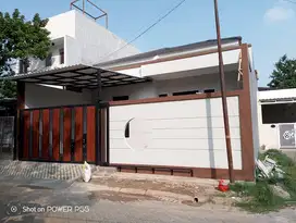 Rumah hook depan taman di taman surya jakarta barat