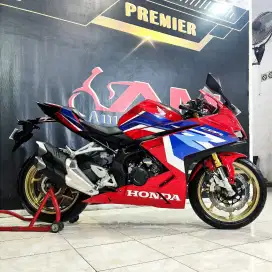 Cbr 250type tertinggi ABS SP QS km.2rb asli. Anugerah motor Rungkut