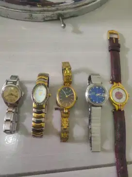 jam wanita lawas