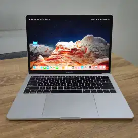 Macbook Pro 2017 Ntb i5 Ram 16/256