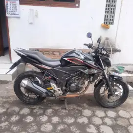 Honda CB 150 R Hitam