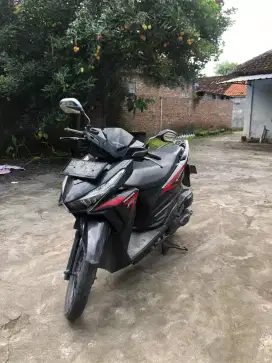 dijual cepat motor vario 2015