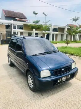 Daihatsu ceria kLn2001 800cc