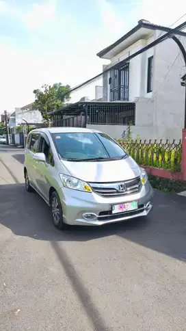 Honda Freed 2012 Bensin