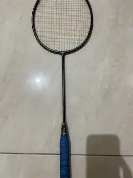 raket yonex uda disenar