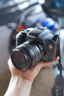 Kamera DSLR Canon 550D fullset siap pakai