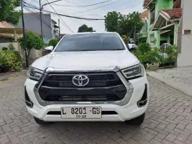 Toyota Hilux Double Cabin 4x4 Automatic 2023